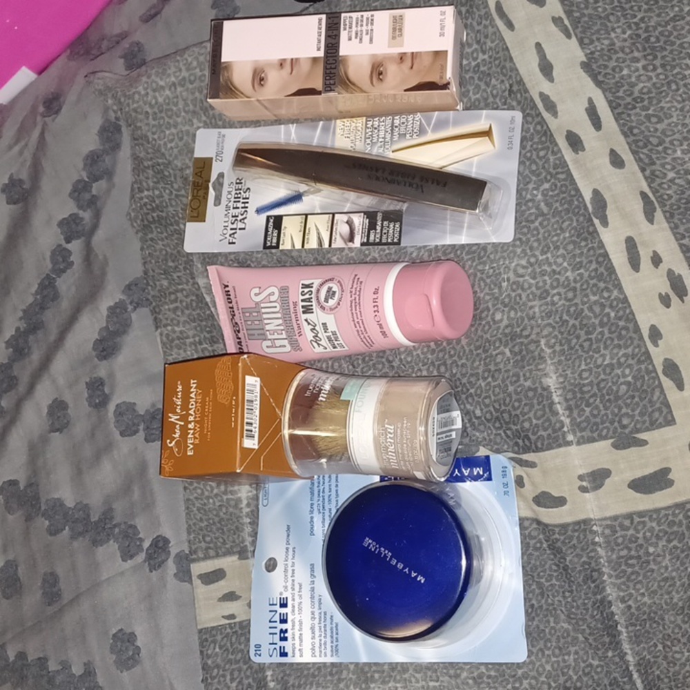Make up bundle